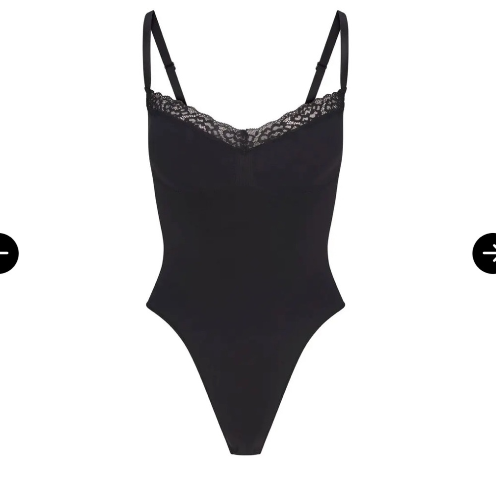 BNWOT Skims Seamless Sculpt Lace Thong Bodysuit Onyx XS